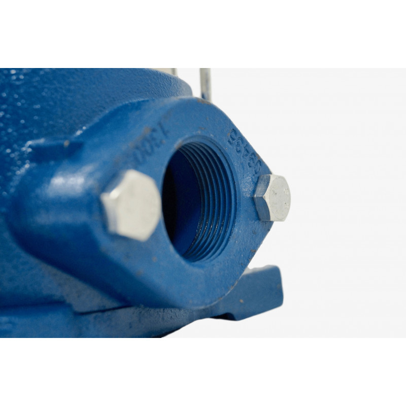 Pompe multicellulaire 380V 2.57Kw/3.5cv vert. "In-Line"